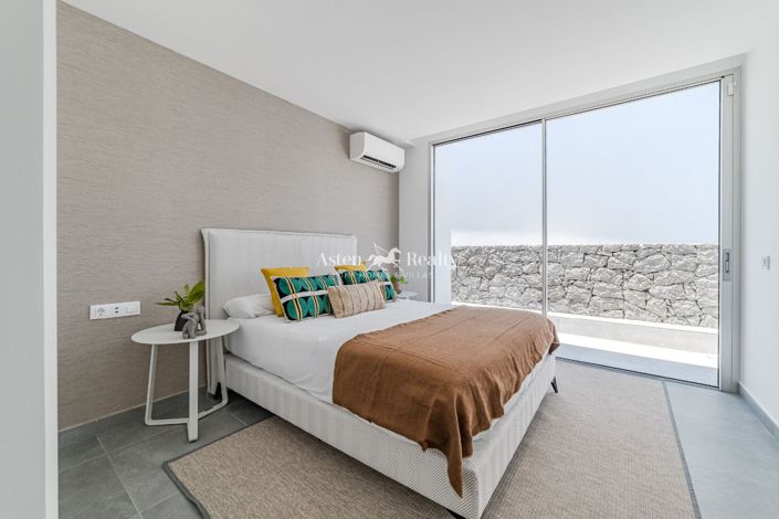 Image No.19-3 Bed Villa for sale