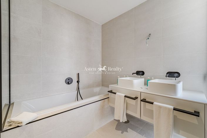 Image No.33-3 Bed Villa for sale