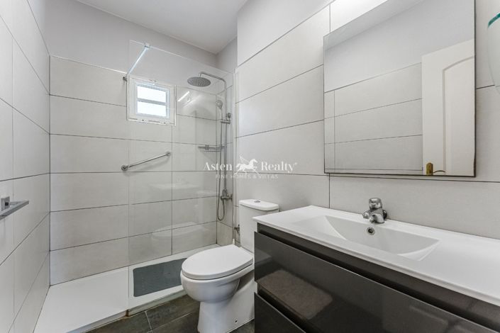 Image No.7-3 Bed House for sale