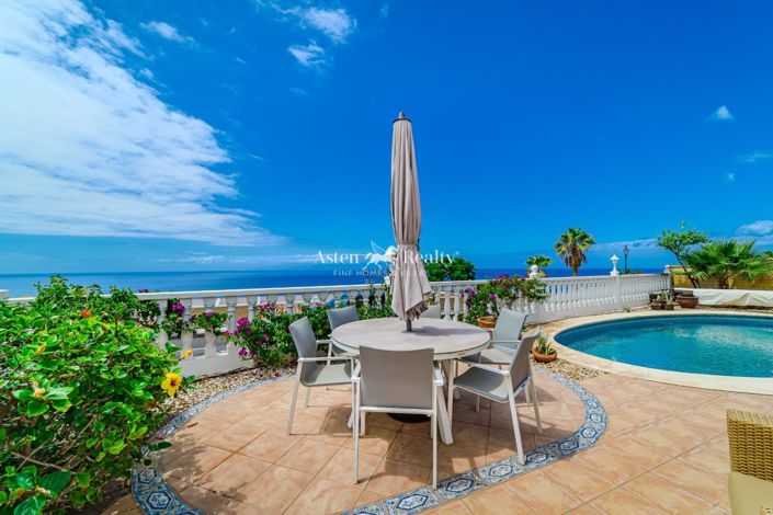 Image No.1-3 Bed Villa for sale