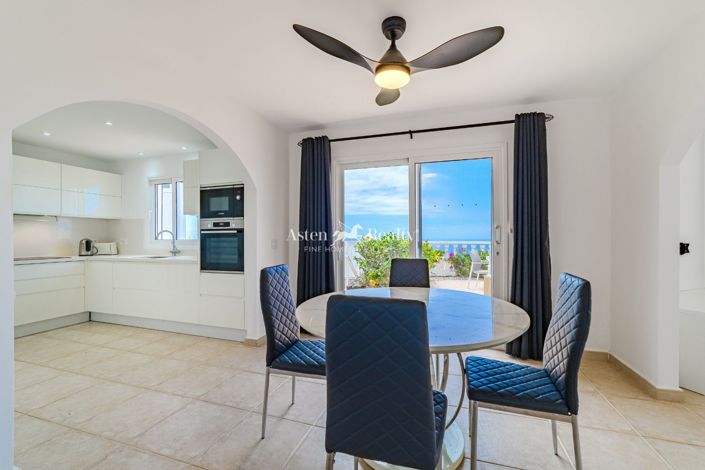 Image No.10-3 Bed Villa for sale