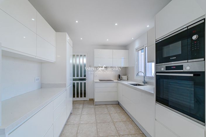 Image No.11-3 Bed Villa for sale