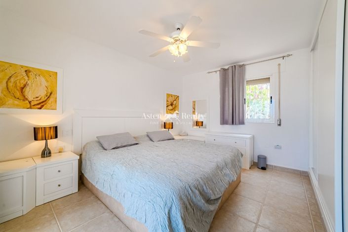 Image No.13-3 Bed Villa for sale