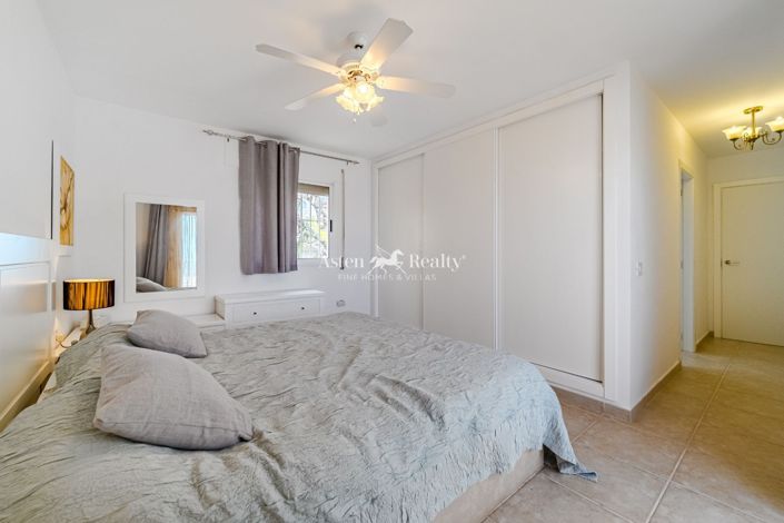 Image No.15-3 Bed Villa for sale