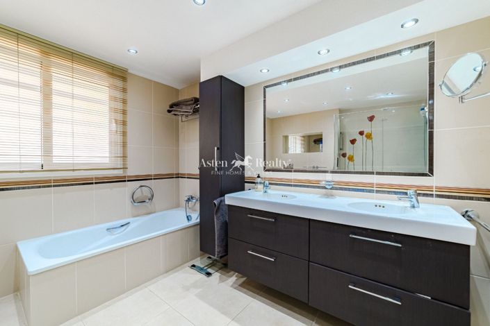 Image No.16-3 Bed Villa for sale