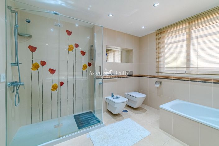 Image No.17-3 Bed Villa for sale