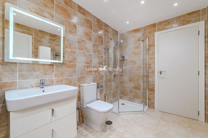 Image No.21-3 Bed Villa for sale