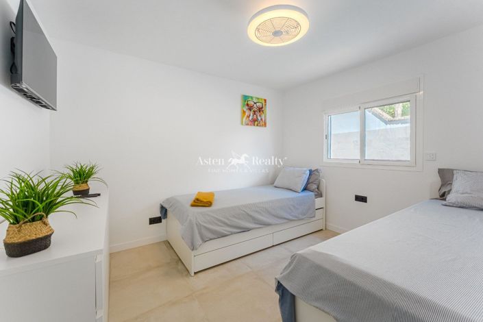 Image No.13-5 Bed Villa for sale