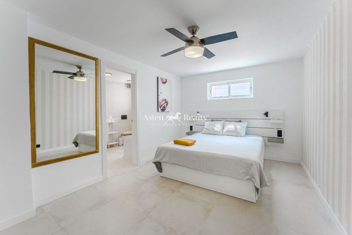 Image No.15-5 Bed Villa for sale