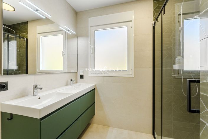 Image No.24-5 Bed Villa for sale