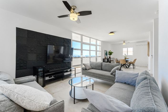 Image No.35-5 Bed Villa for sale