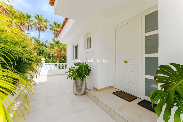 Image No.38-5 Bed Villa for sale