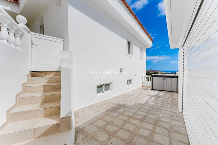 Image No.40-5 Bed Villa for sale