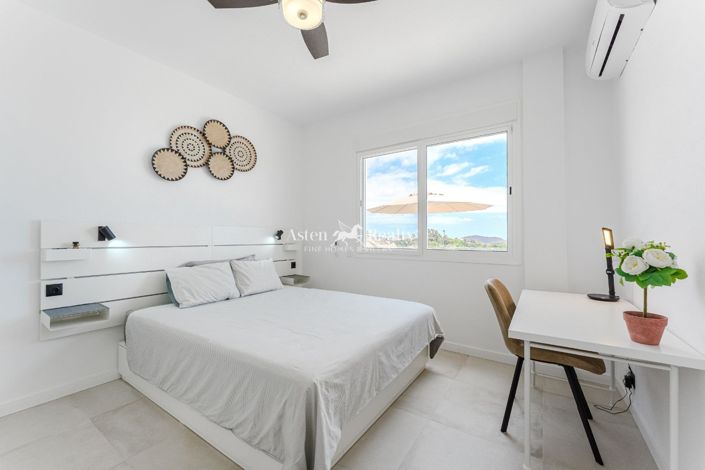 Image No.9-5 Bed Villa for sale