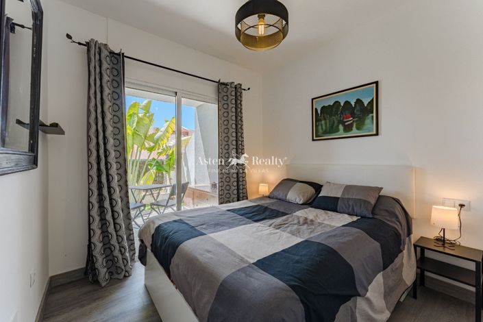 Image No.10-3 Bed House for sale