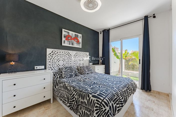 Image No.13-3 Bed House for sale