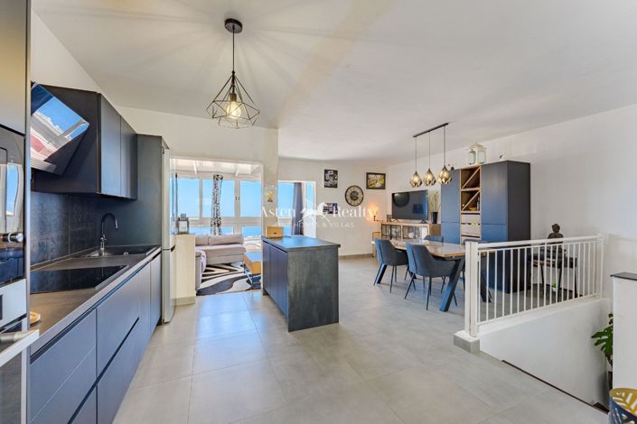 Image No.1-3 Bed House for sale