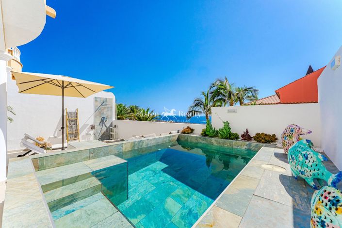 Image No.1-3 Bed Villa for sale