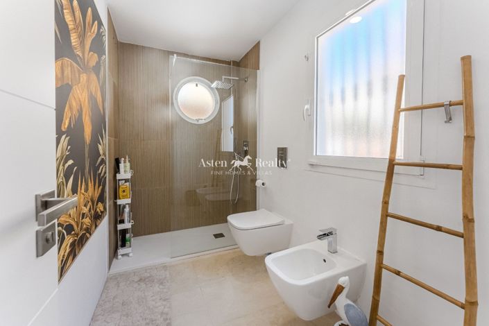 Image No.16-3 Bed Villa for sale