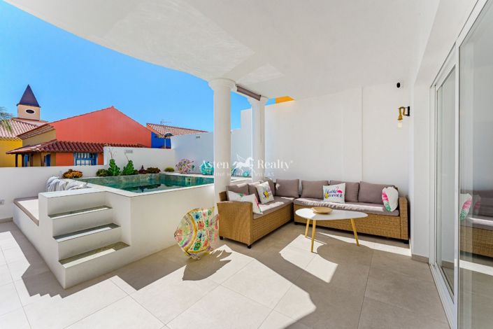 Image No.2-3 Bed Villa for sale