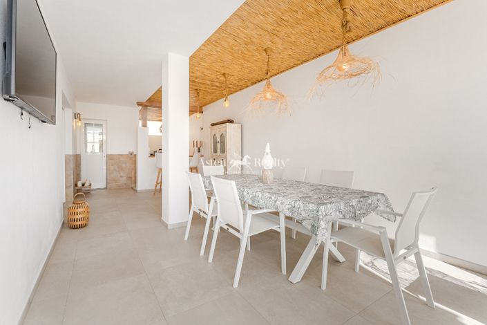 Image No.7-3 Bed Villa for sale