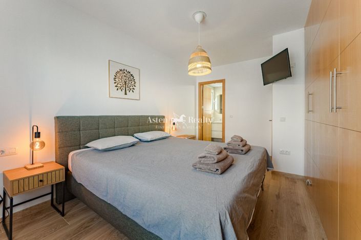 Image No.15-2 Bed Flat for sale