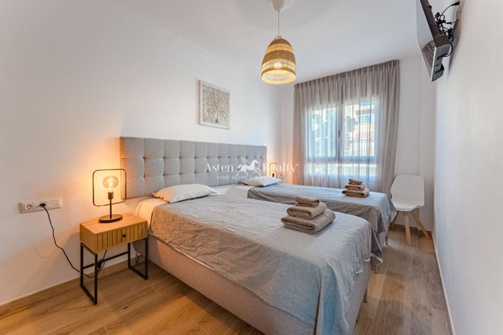 Image No.18-2 Bed Flat for sale