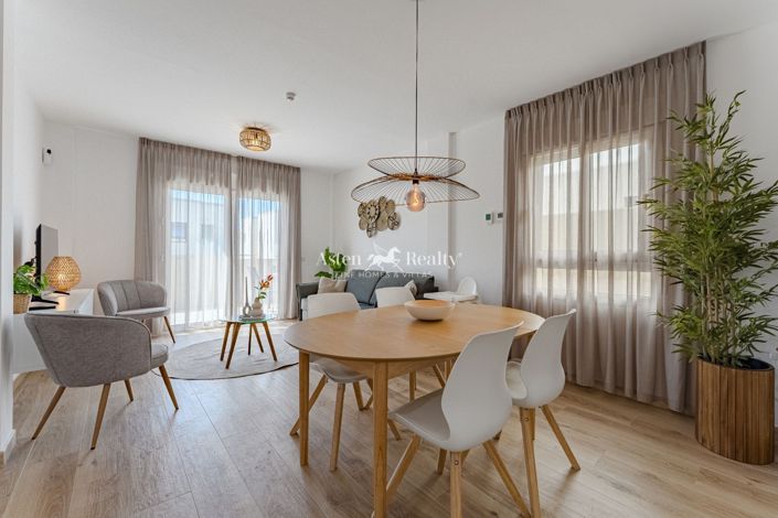 Image No.7-2 Bed Flat for sale