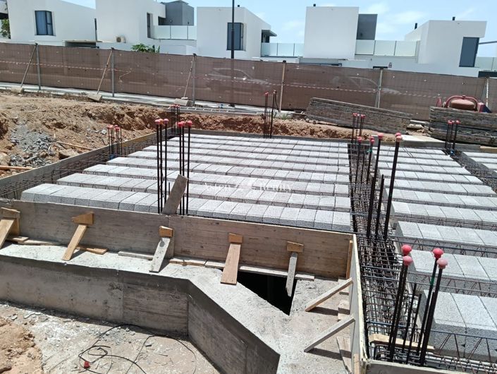 Image No.7-3 Bed House for sale