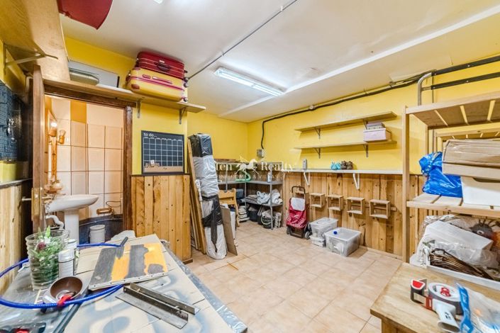 Image No.21-3 Bed House for sale