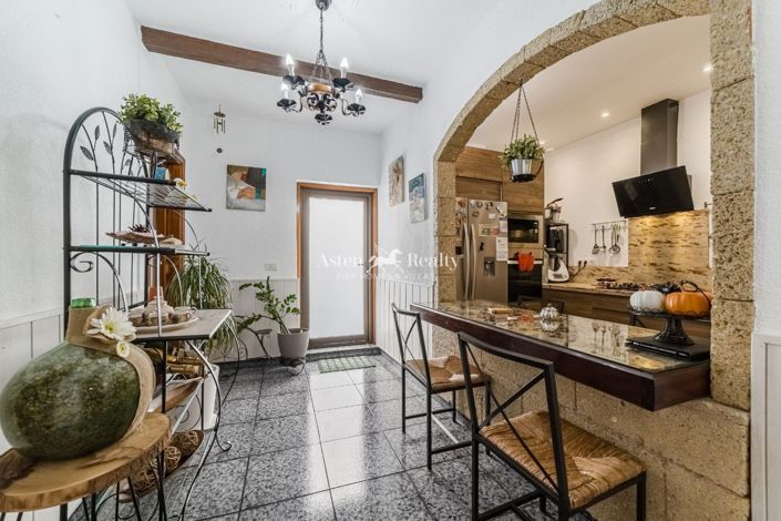 Image No.7-3 Bed House for sale