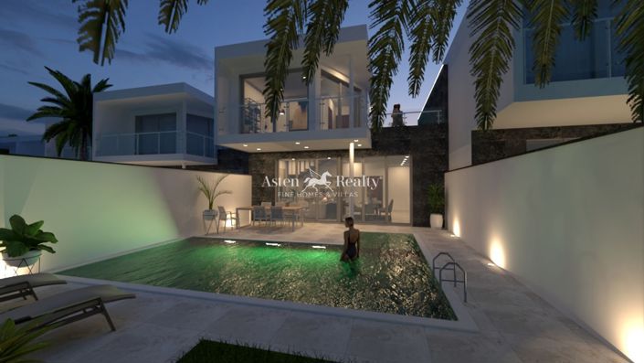 Image No.15-4 Bed House for sale