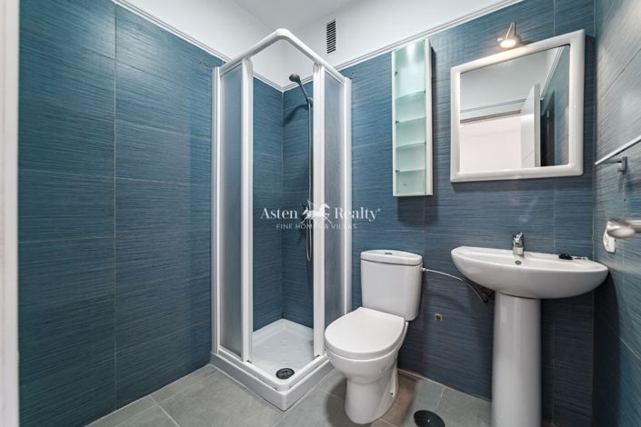 Image No.11-Studio for sale