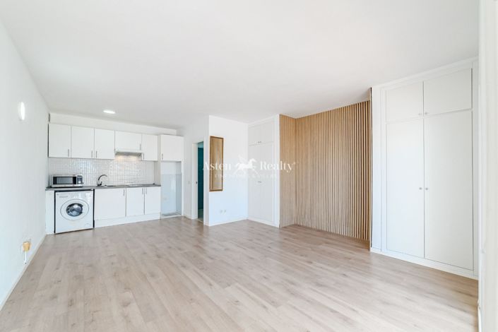 Image No.2-Studio for sale