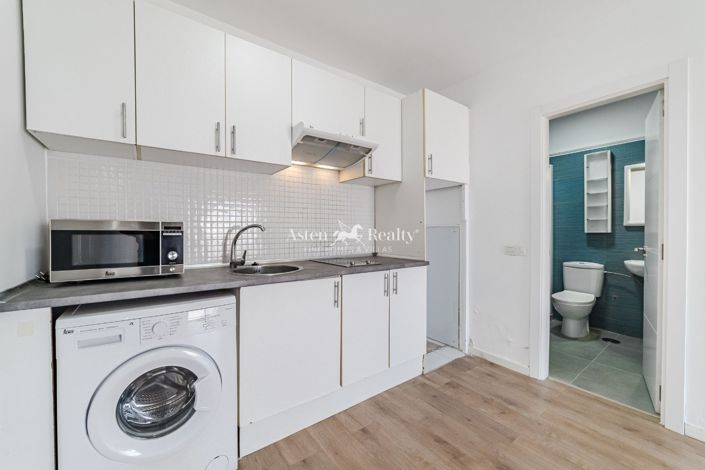 Image No.9-Studio for sale