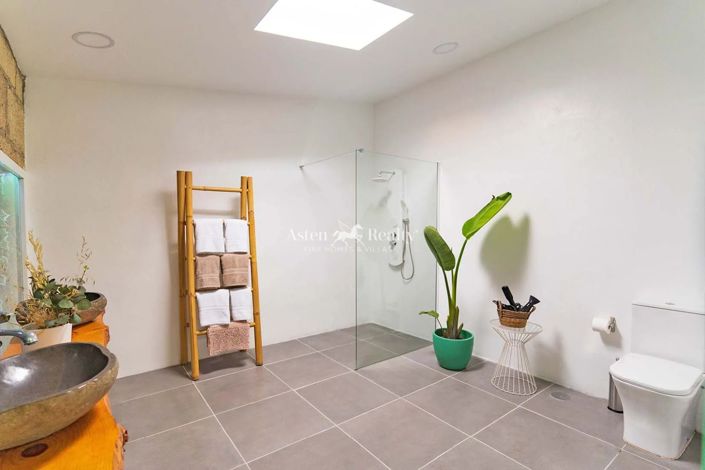 Image No.14-3 Bed House for sale