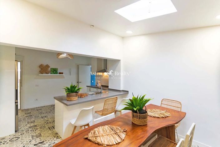 Image No.17-3 Bed House for sale