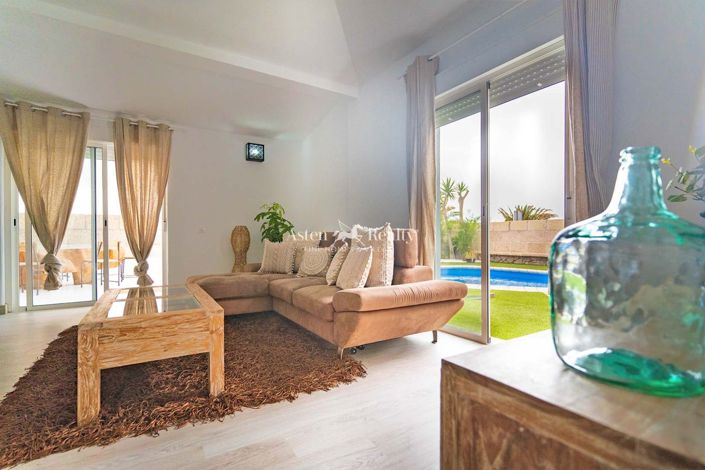 Image No.5-3 Bed House for sale