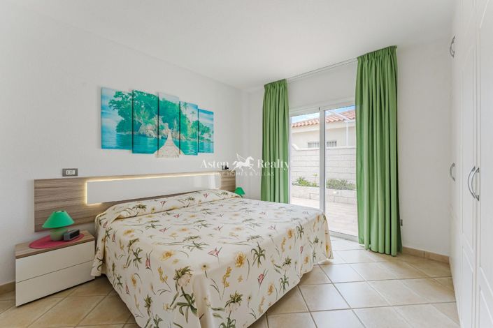 Image No.13-3 Bed Villa for sale