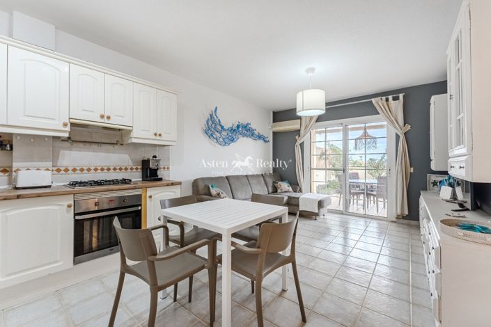 Image No.10-1 Bed Apartment for sale