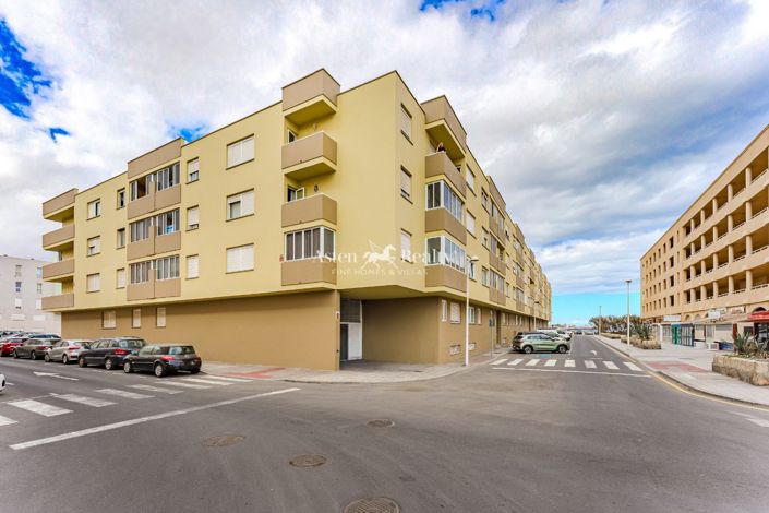 Image No.2-3 Bed Flat for sale