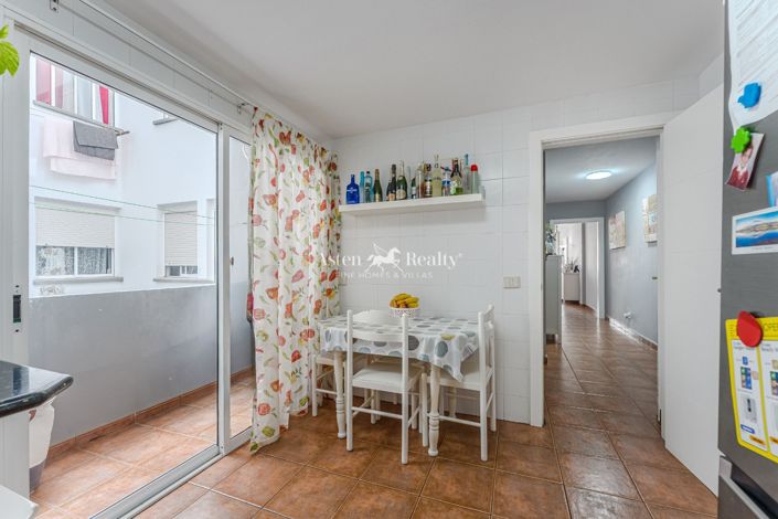 Image No.6-3 Bed Flat for sale