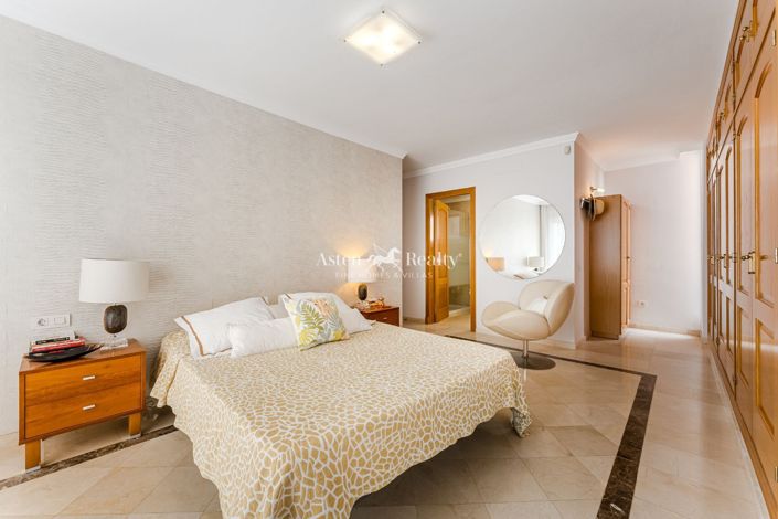 Image No.26-4 Bed Villa for sale