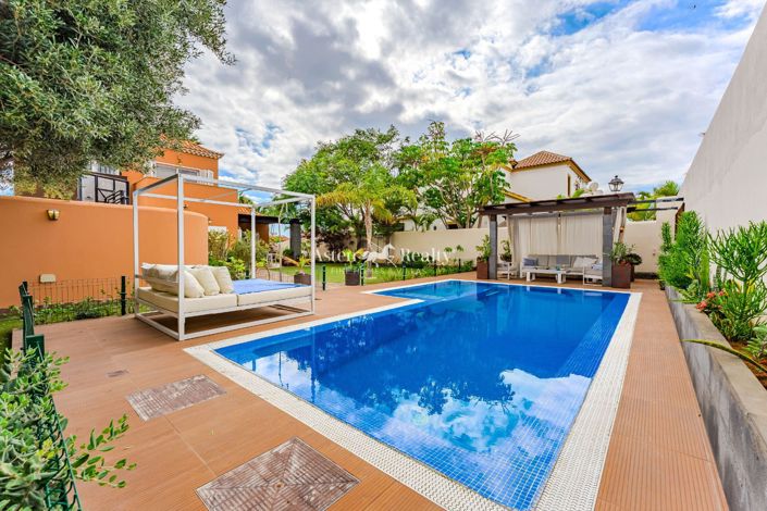 Image No.8-4 Bed Villa for sale