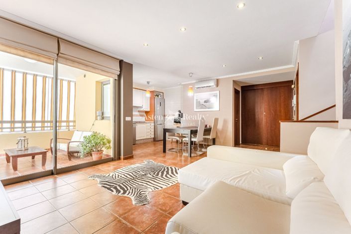 Image No.4-2 Bed House for sale