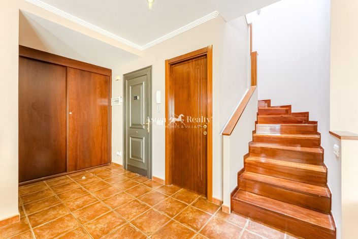 Image No.11-2 Bed House for sale