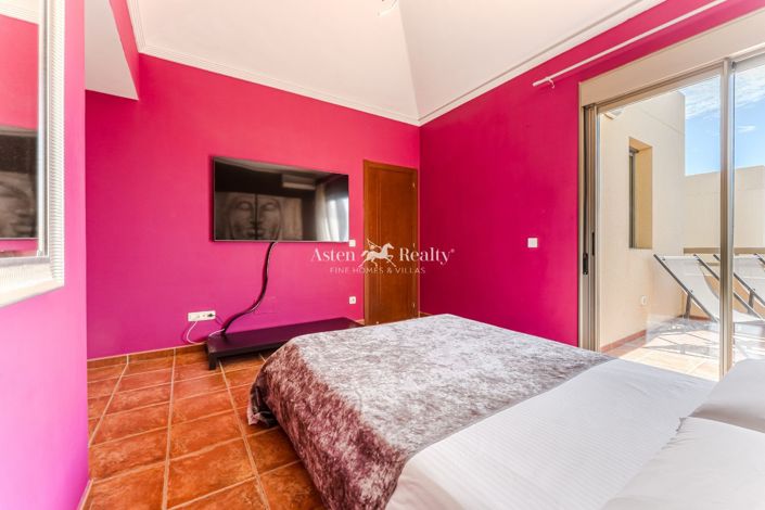 Image No.13-2 Bed House for sale