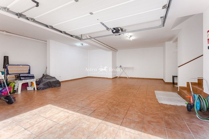 Image No.23-2 Bed House for sale