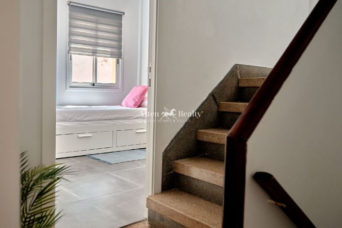 Image No.16-4 Bed Property for sale