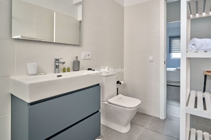 Image No.18-4 Bed Property for sale